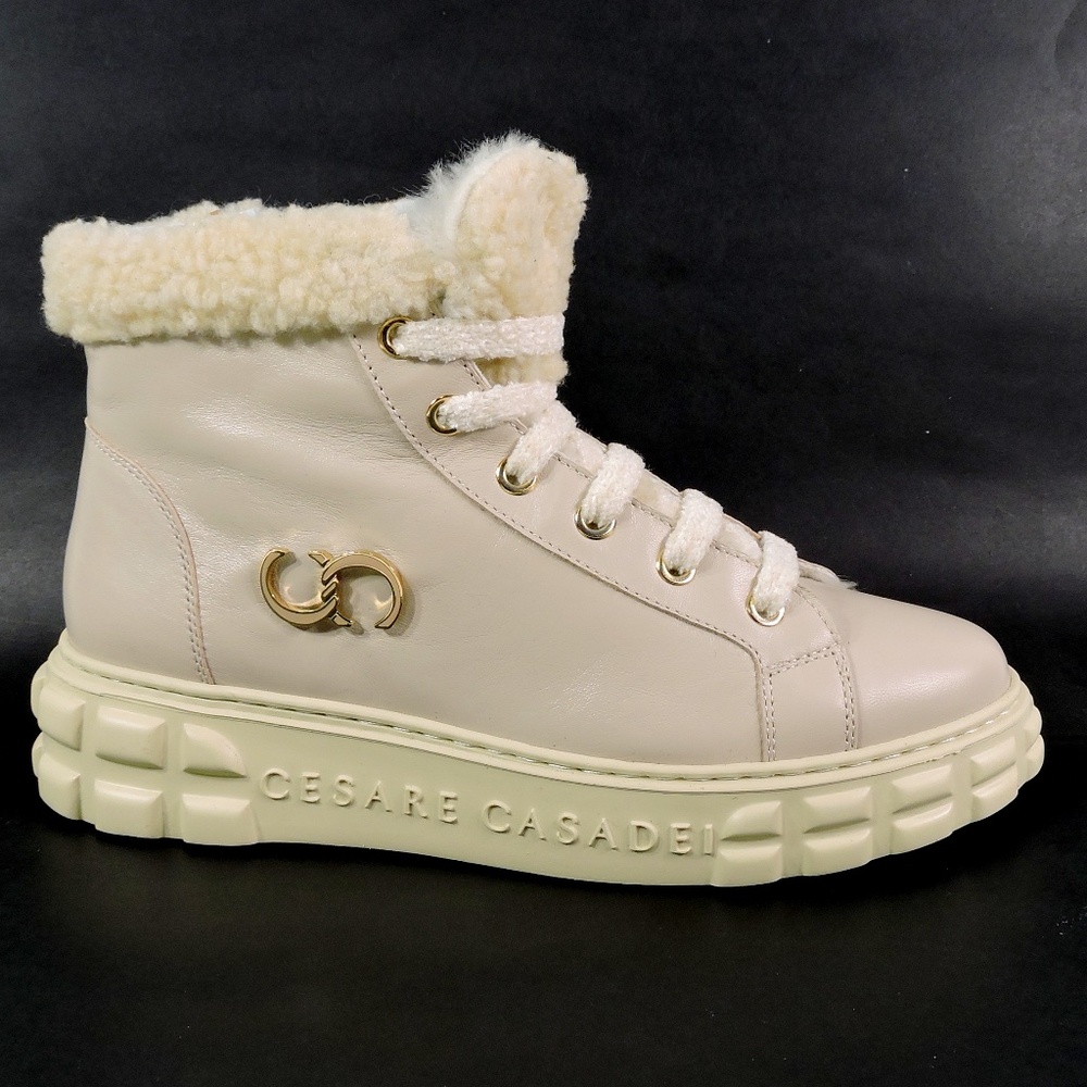 CASADEI 🇮🇹 WOMEN'S CREAM LEATHER COMFORT LAMB FUR WINTER FASHION FLAT BOOTIE - Picture 4 of 7